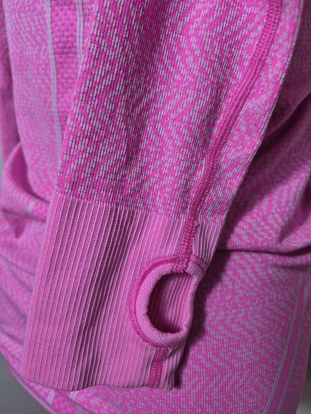 Lululemon Swiftly Tech Long Sleeve Crew Shirt pink Size 6